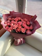Букет из 29 роз сорта Анна Карина в объемной упаковке! — Волгоград, Новое