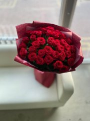 Букет из 37 красных роз сорта Рэд Наоми 60 см. — Волгоград, Новое